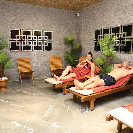 Hotel Lion 3*